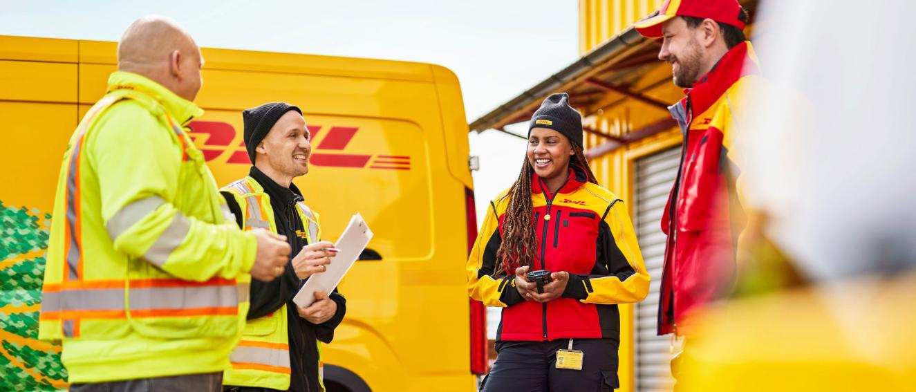Gruppe von DHL-Zustellern